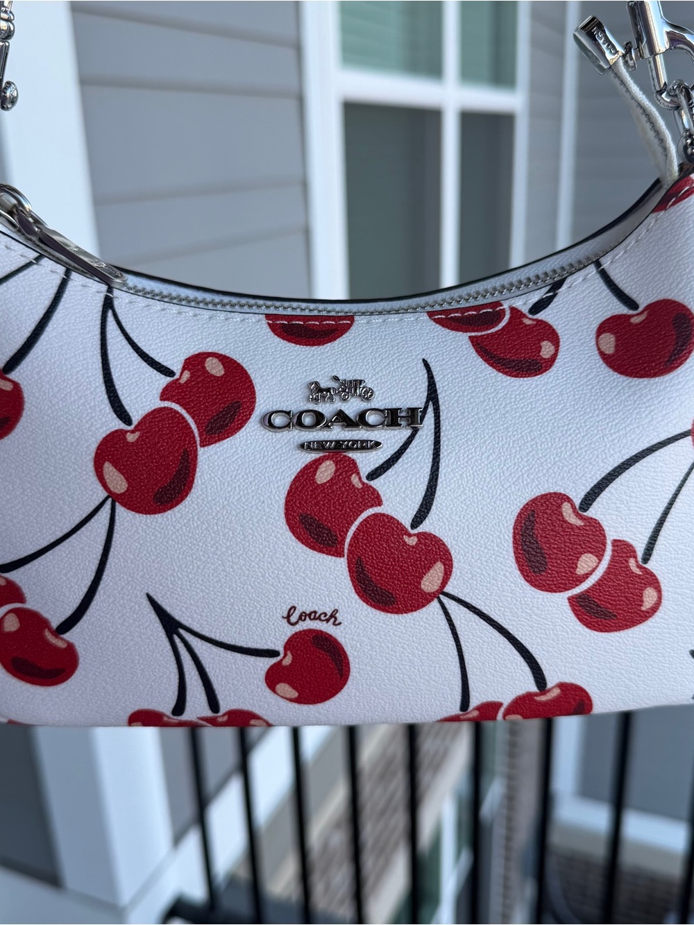 Coach White Cherry shoulder bag - Picture 2 of 8